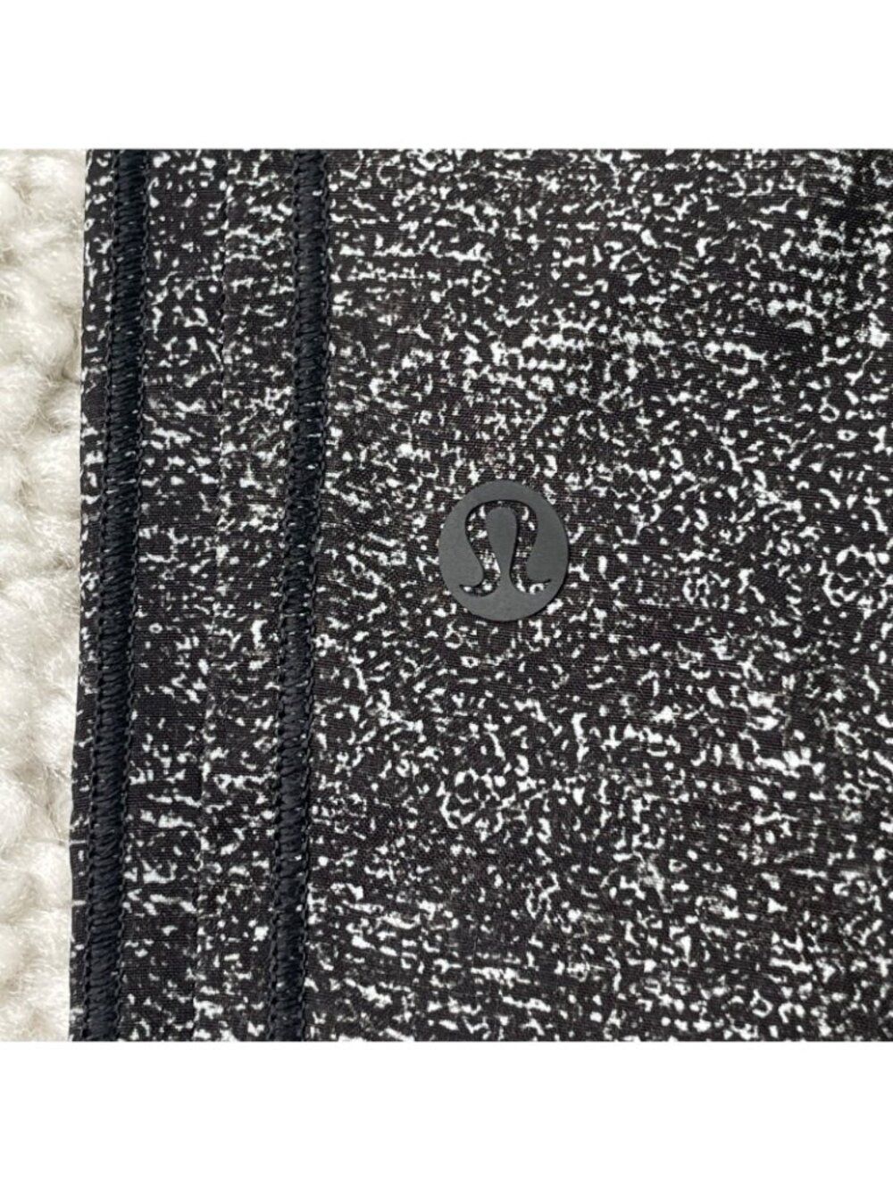 Lululemon Keep It Classic Crop Pant Black White Noise Womens 4 - Picture 7 of 11